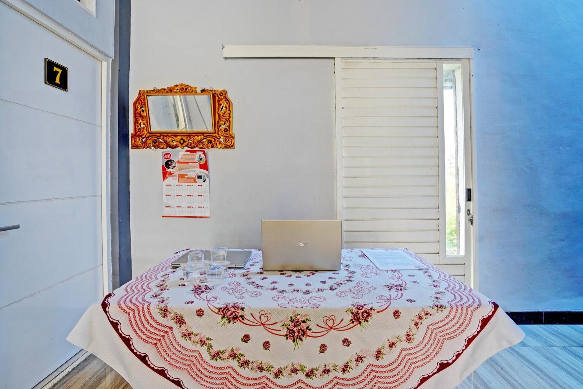 Oyo Life 91866 Paradise Ok Kost Syariah Mojokerto Esterno foto