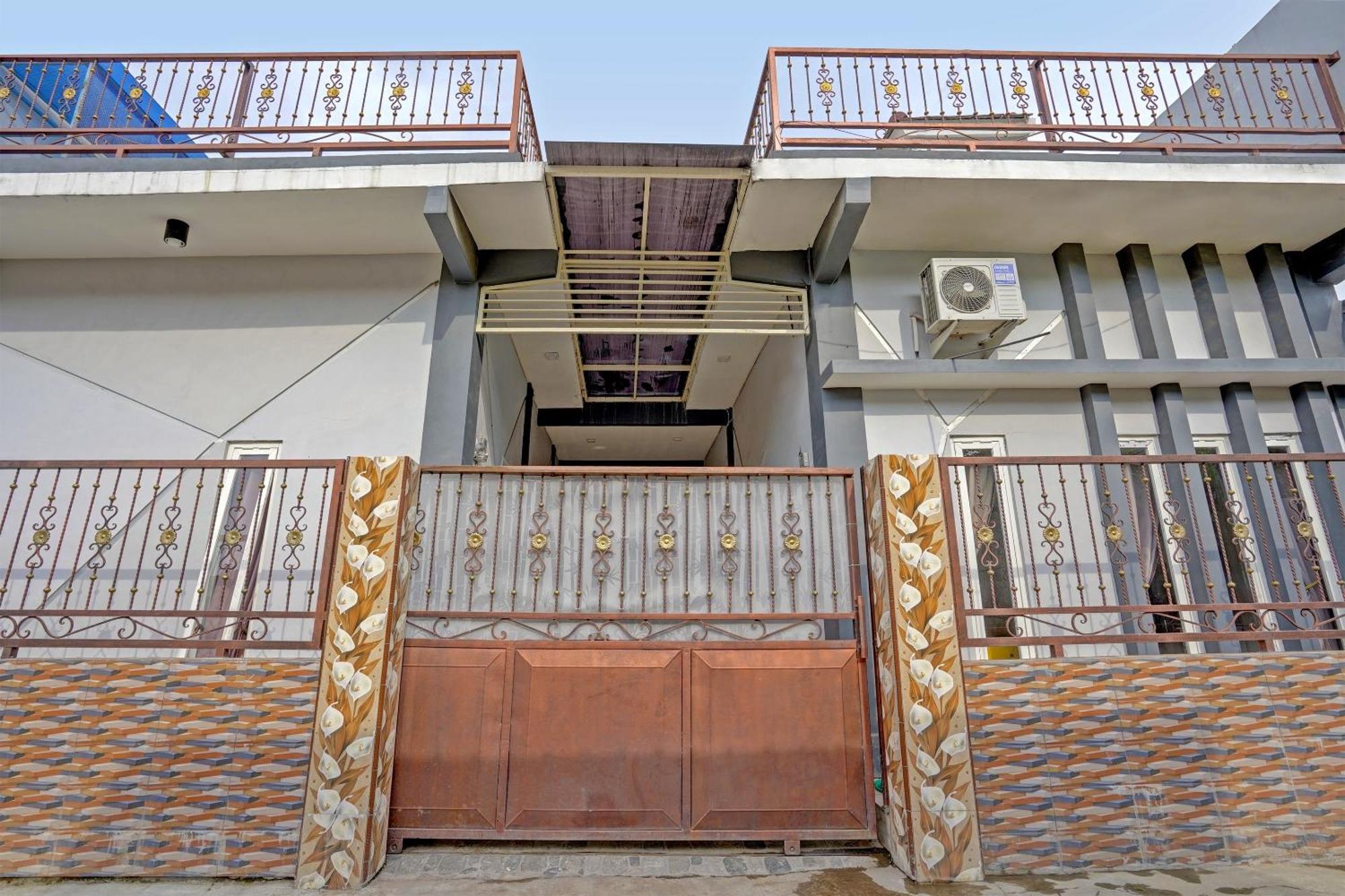 Oyo Life 91866 Paradise Ok Kost Syariah Mojokerto Esterno foto